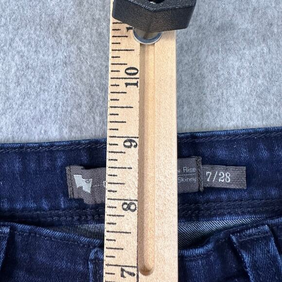 Levi's Demi Curve Jeans Dark Blue Womens 7/28 Denim Low-Rise Skinny Leg Stretch - Picture 11 of 13
